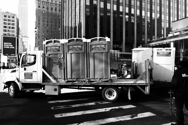 Best Portable restroom trailer rental  in Syracuse, IN